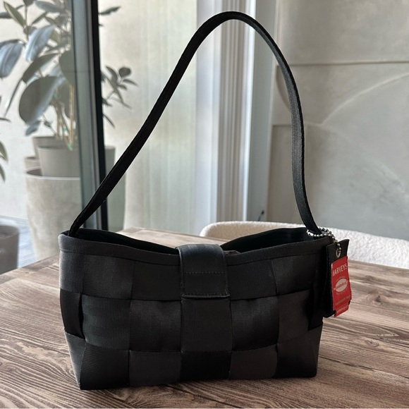 Harveys Seatbelt Bag Black Woven Shoulder Purse Small Handbags - Picture 3 of 8